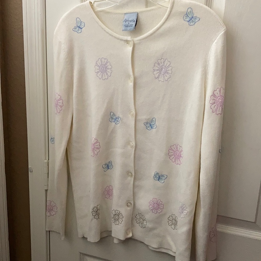 FINAL MARKDOWN Cascade blues embroidered cardigan medium